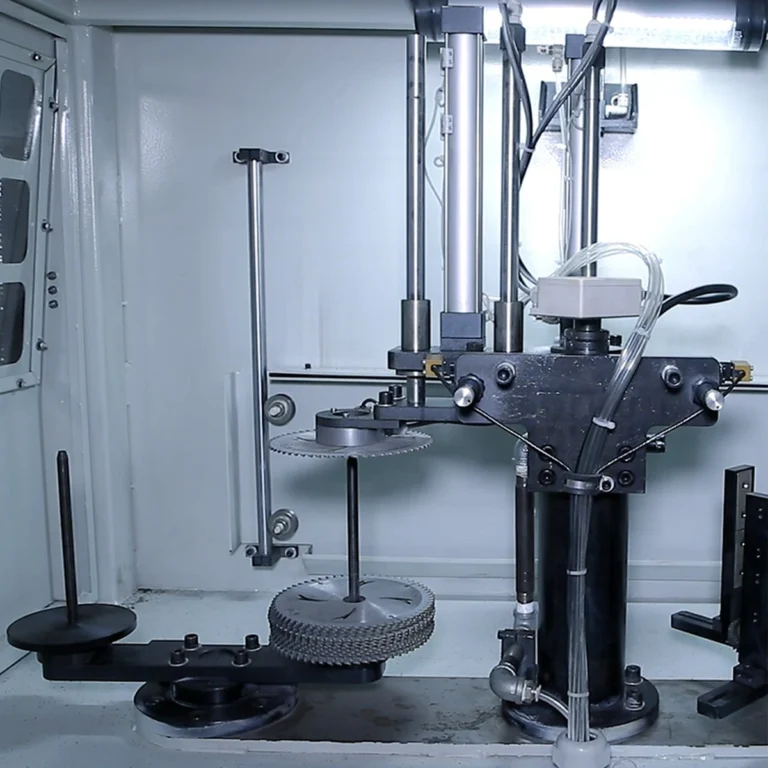 UB-PX305J Full Automatic Sand Blasting Machine (Robot Arm)